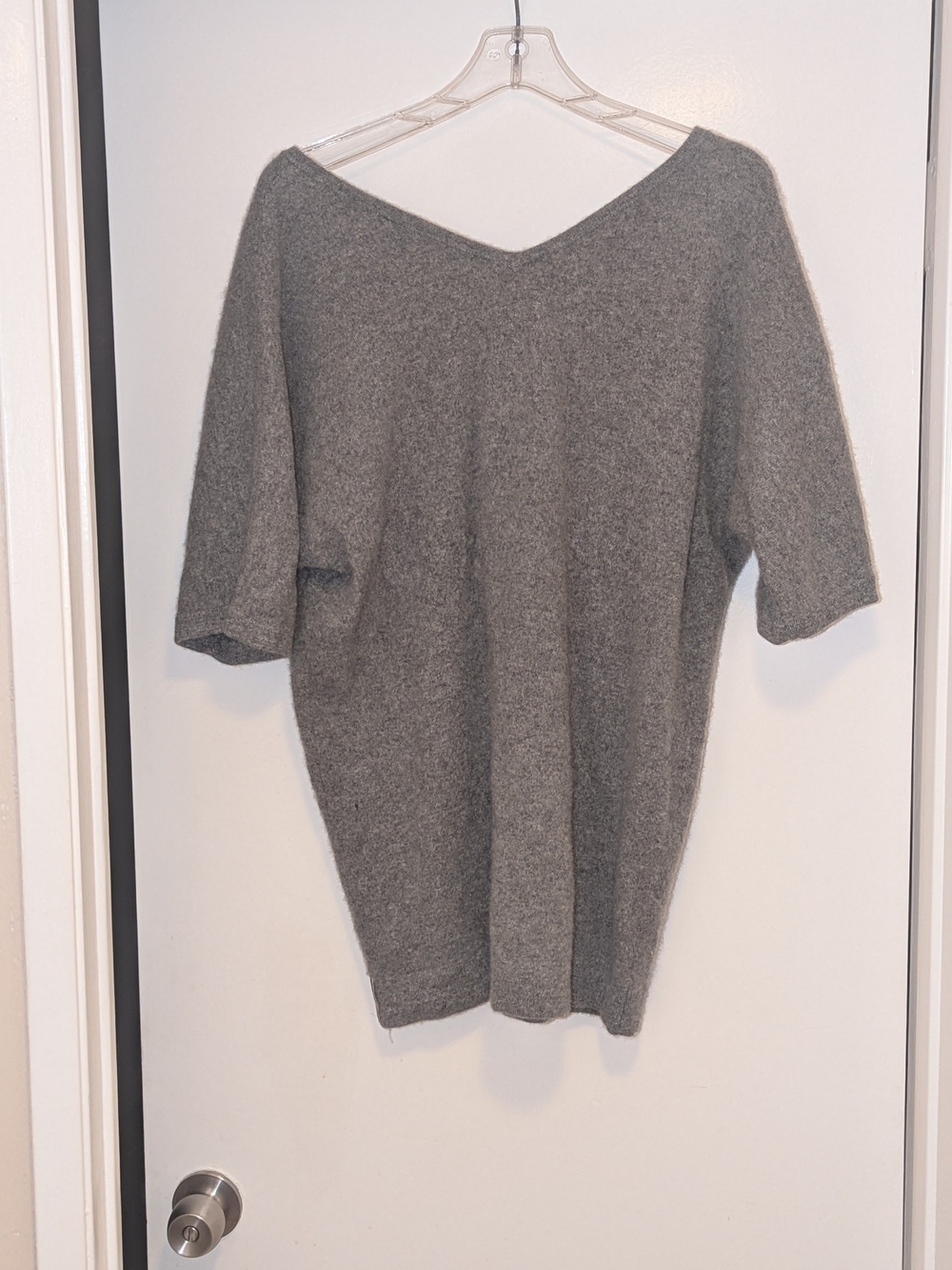 Happy LA By Dawn Baker Gray Cashmere V-Neck Heather Tunic Sweater